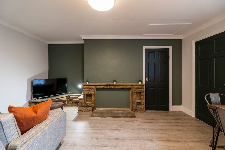 Property photo 3 of 13 111Sr - Living Room
