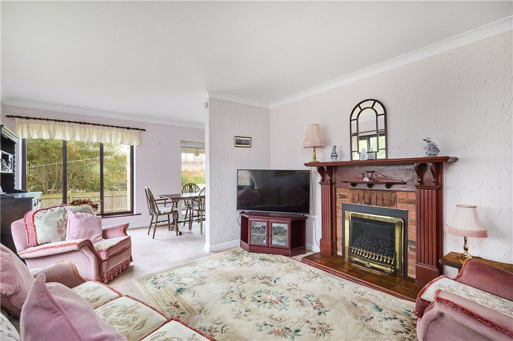 Property photo 2 of 24 Lounge/Diner