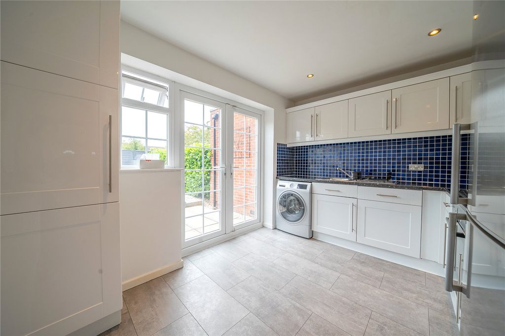 Property photo 3 of 14 Picture No. 09