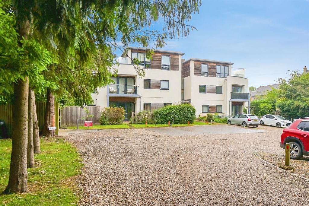 Property photo 2 of 15