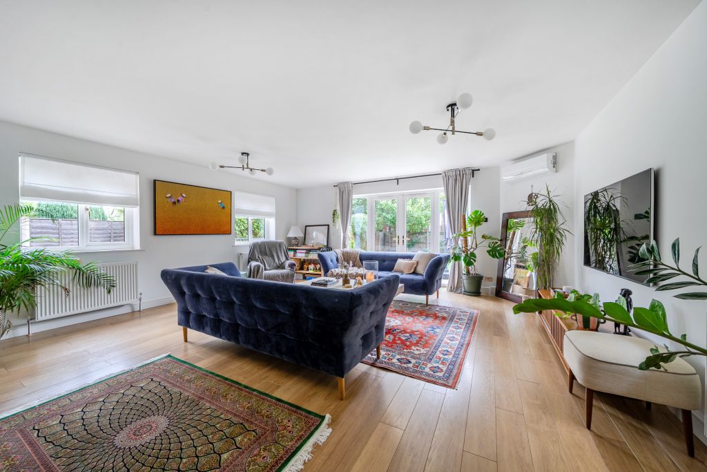 Property photo 3 of 19