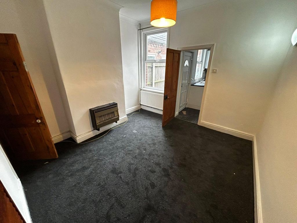 Property photo 3 of 8 Picture No. 23