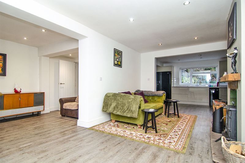 Property photo 3 of 17 Photo 4