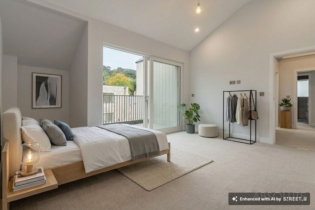 Property photo 3 of 33