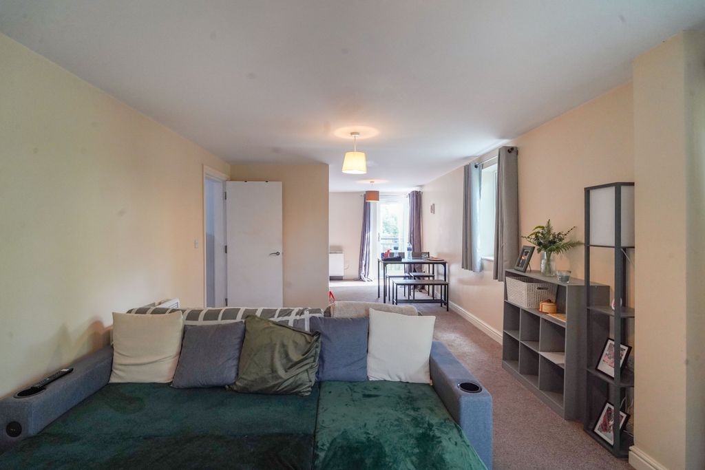 Property photo 3 of 16