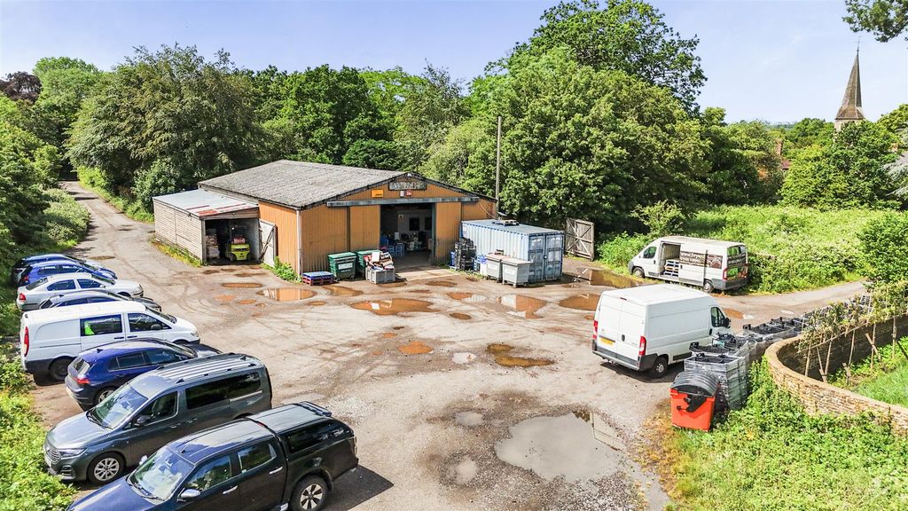 Property photo 1 of 13 Golds Farm