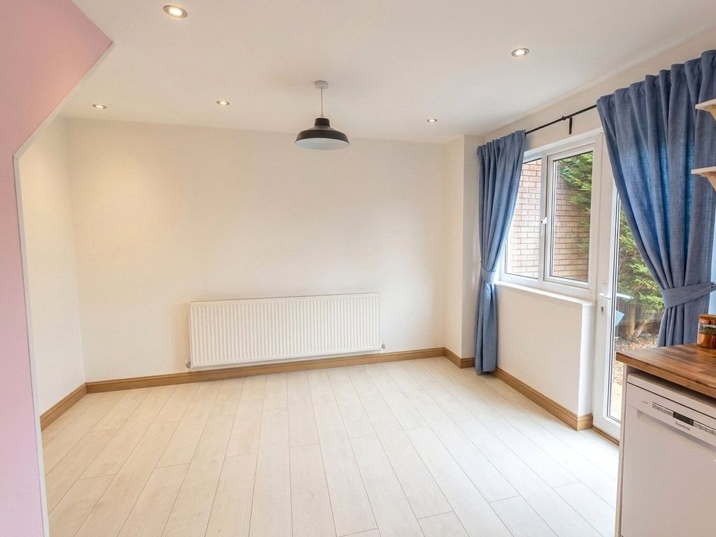 Property photo 3 of 6 Picture No. 05