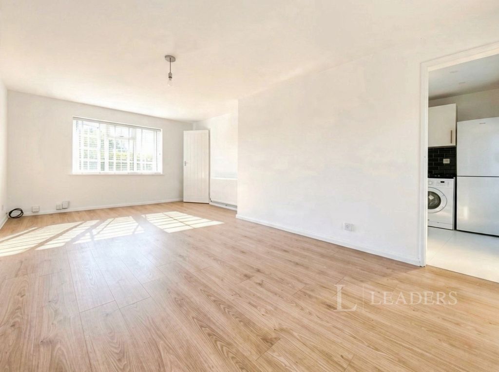 Property photo 2 of 15 Pbox-Img.Jpg