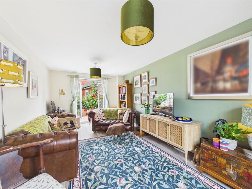 Property photo 2 of 19