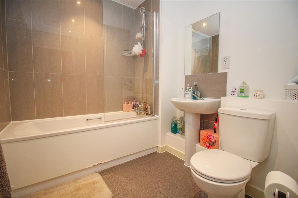 Additional image 8 of 2 bed flat for saleAustin House, Edinburgh Gate, Harlow CM20