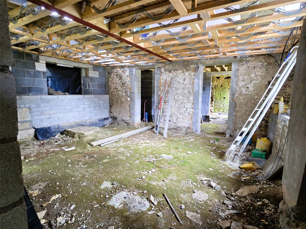 Property photo 3 of 14 3 - Picture No. 15