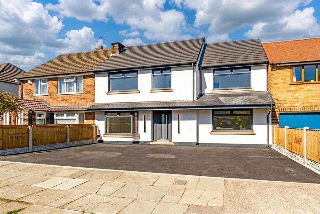 Property photo 1 of 37