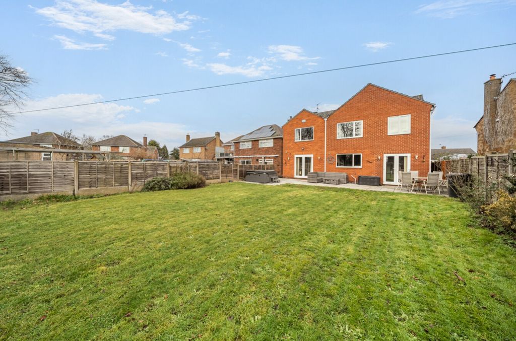 Property photo 3 of 25 1397055-23-696110522Eaad