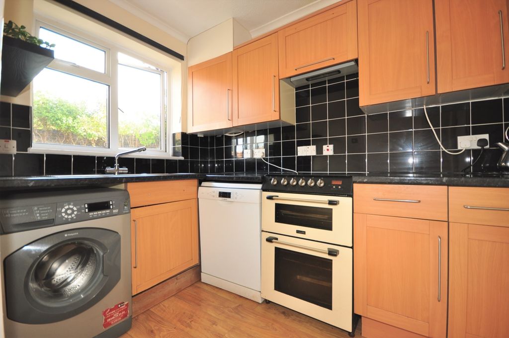 Property photo 2 of 12 Detlingkitchen