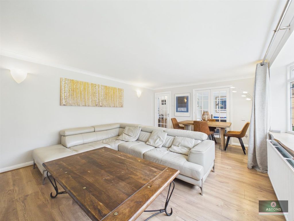 Property photo 2 of 27 Cam02067G0-Pr0232-Still006.Jpg