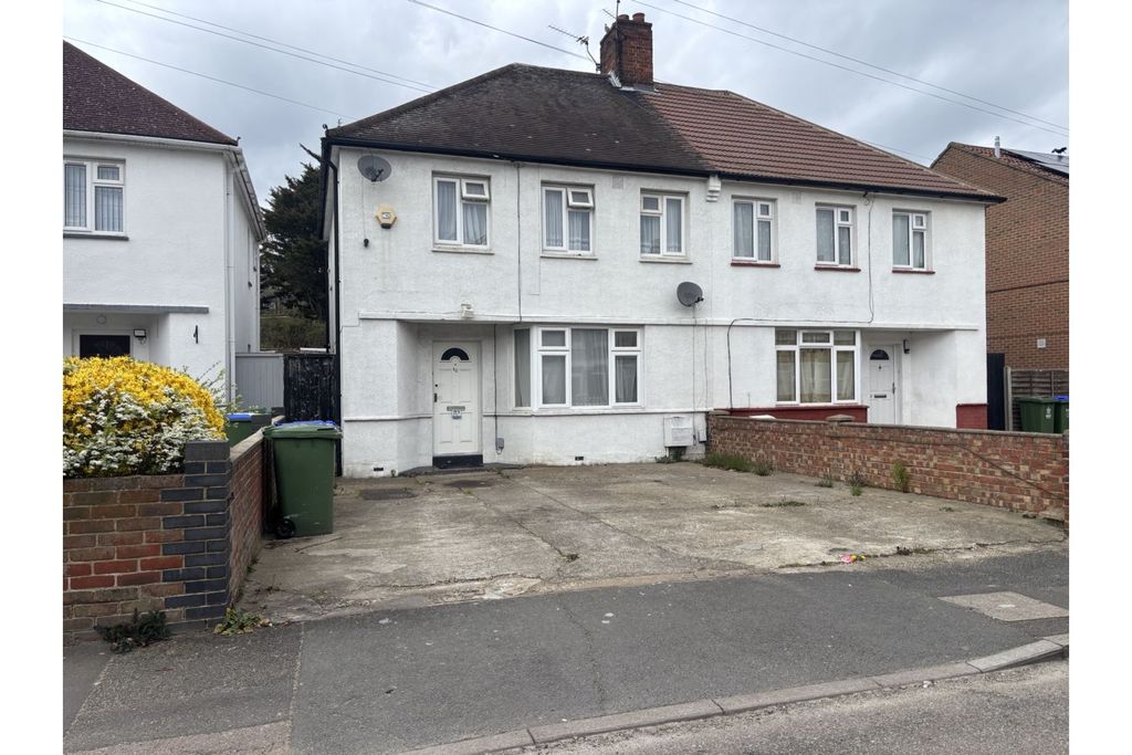 Property photo 1 of 1 Front View