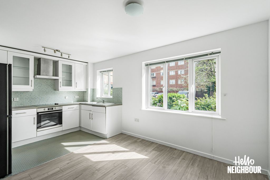 Property photo 2 of 17 Photo 1