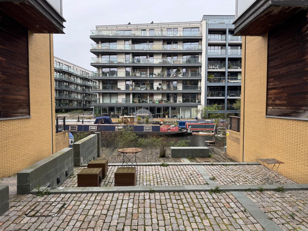 Property photo 2 of 8