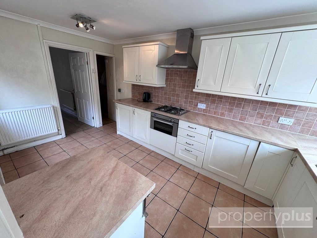 Property photo 3 of 17 Picture No. 10