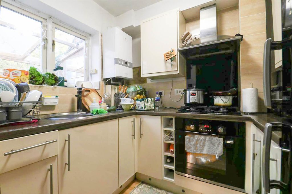 Property photo 2 of 11 Mmhcb4Cztuyt5J6B5-Loyq.Jpg