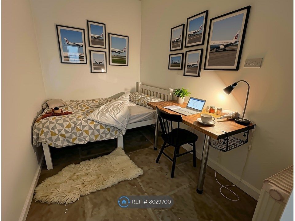 Property photo 3 of 8 Bedroom 2