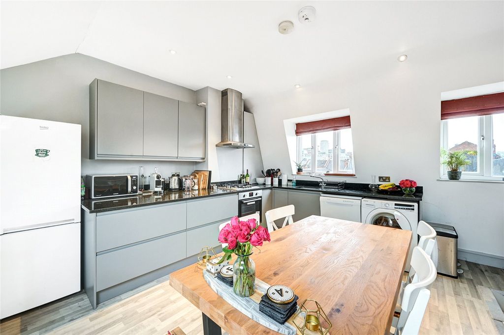 Property photo 2 of 12 Kitchen