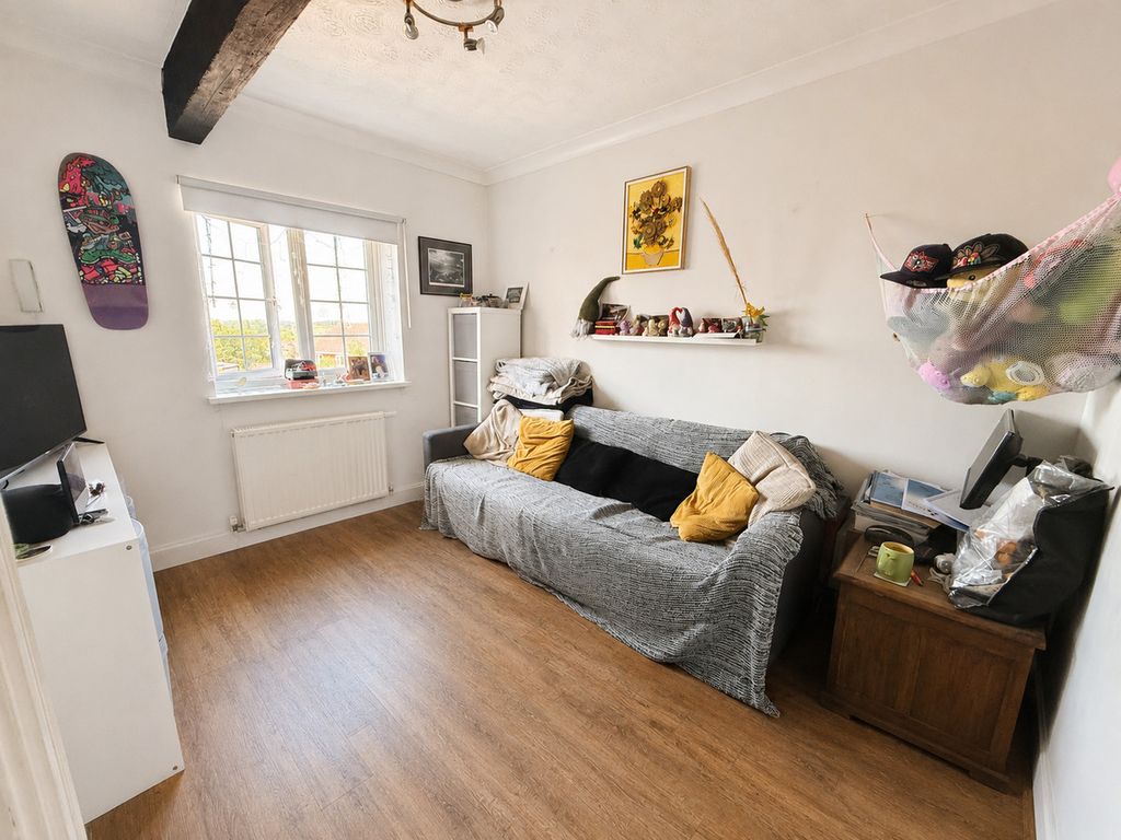Property photo 2 of 6