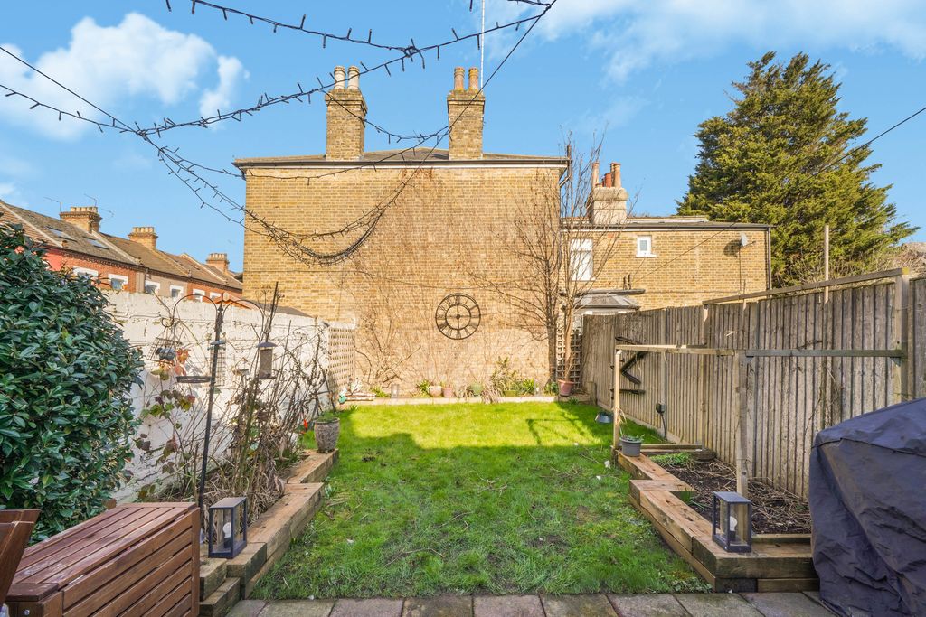 Property photo 3 of 20