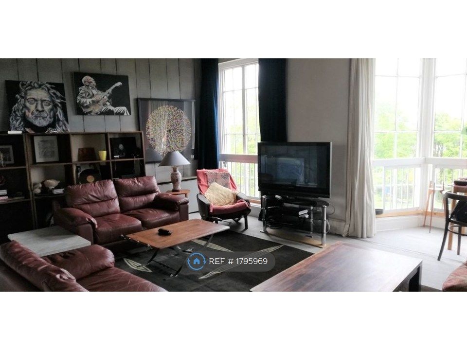 Property photo 3 of 35 Front Lounge (We Call It The Studio)