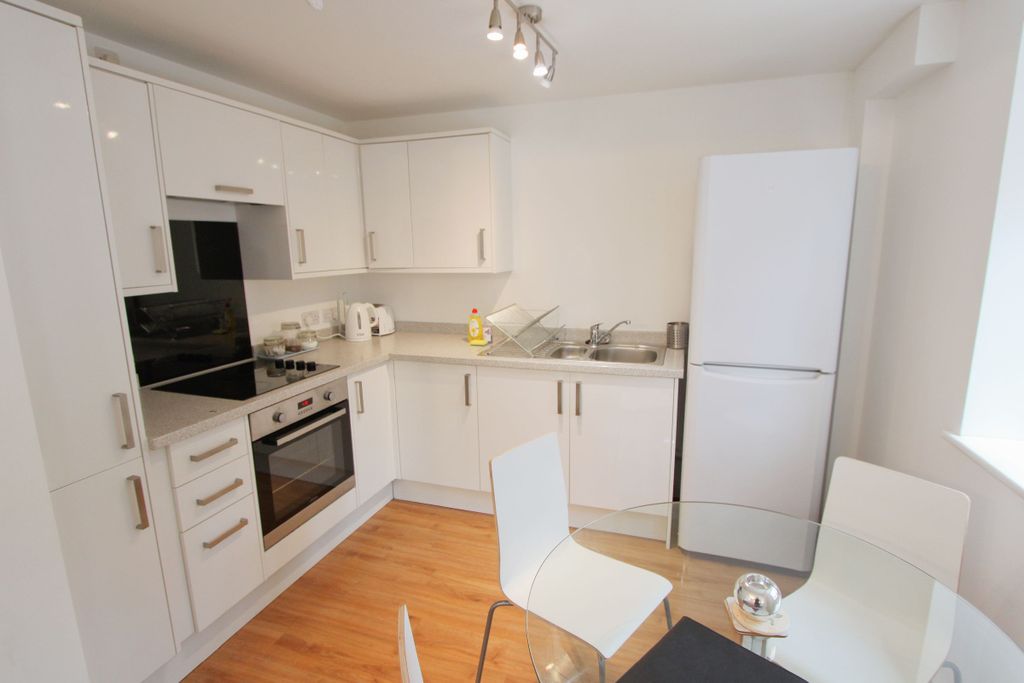 Property photo 2 of 10