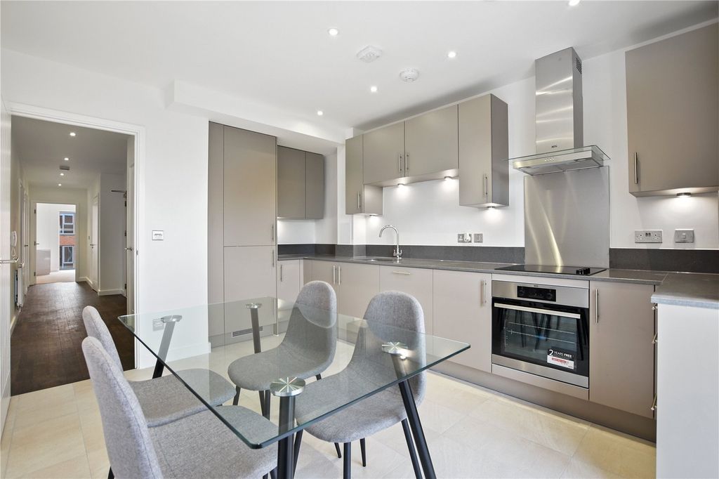 Property photo 2 of 10 Picture No. 06