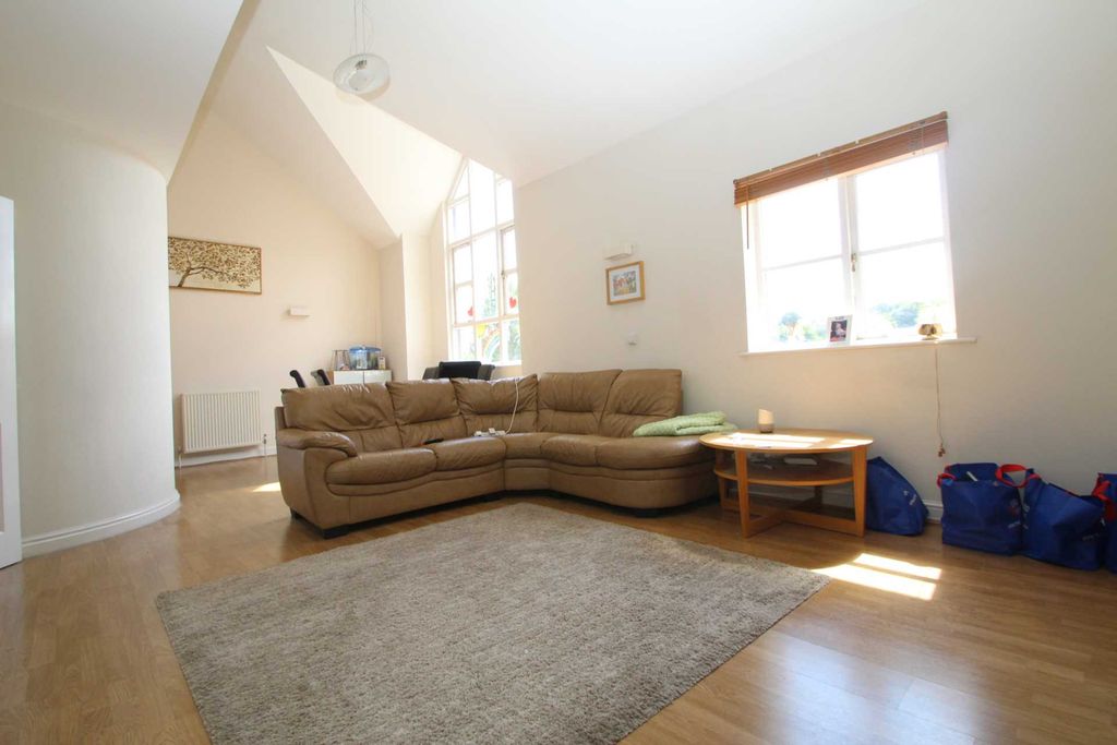 Property photo 3 of 18