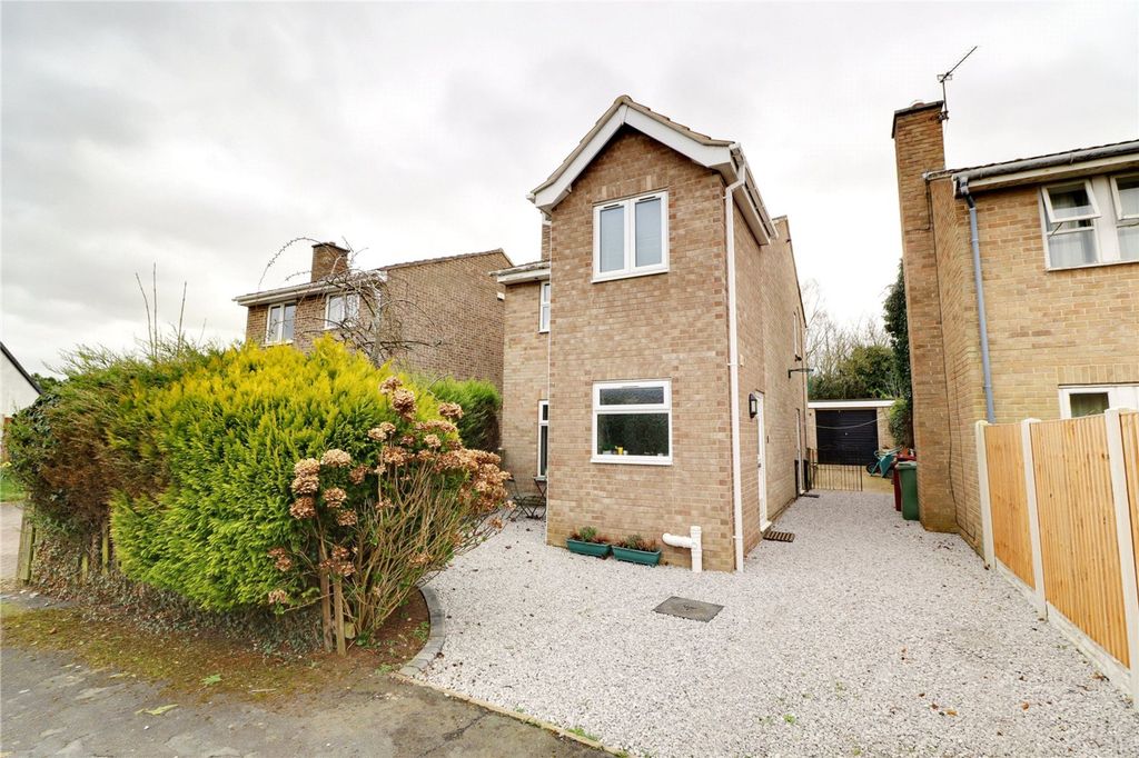 Property photo 2 of 30