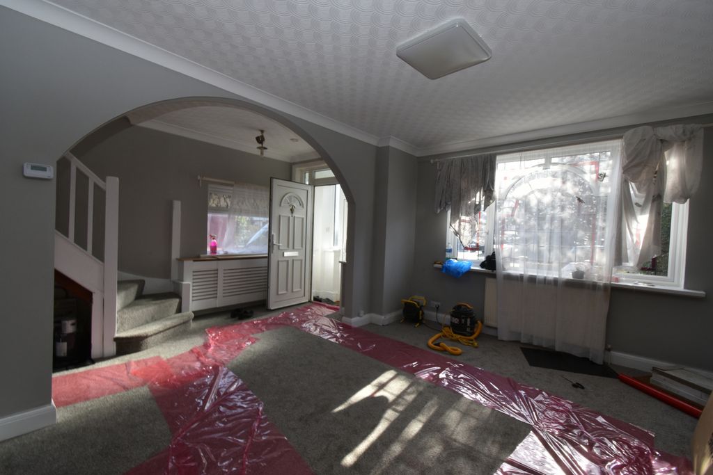 Property photo 2 of 11 Gallery