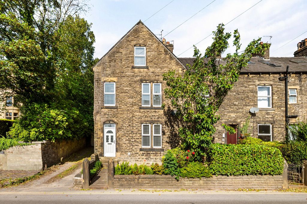 Property photo 2 of 43
