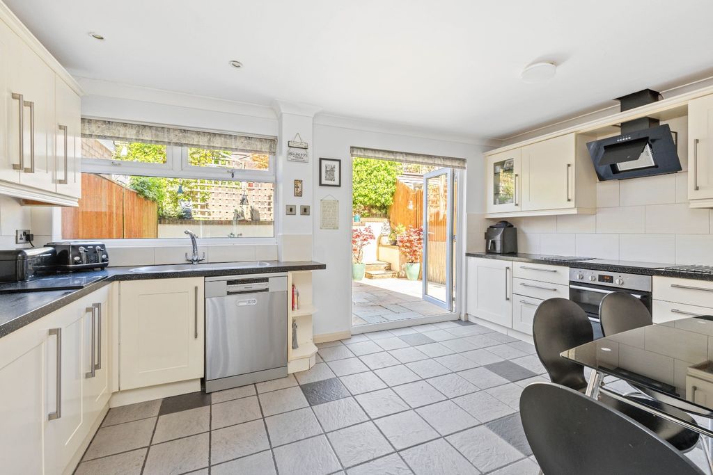 Property photo 2 of 21 5099862