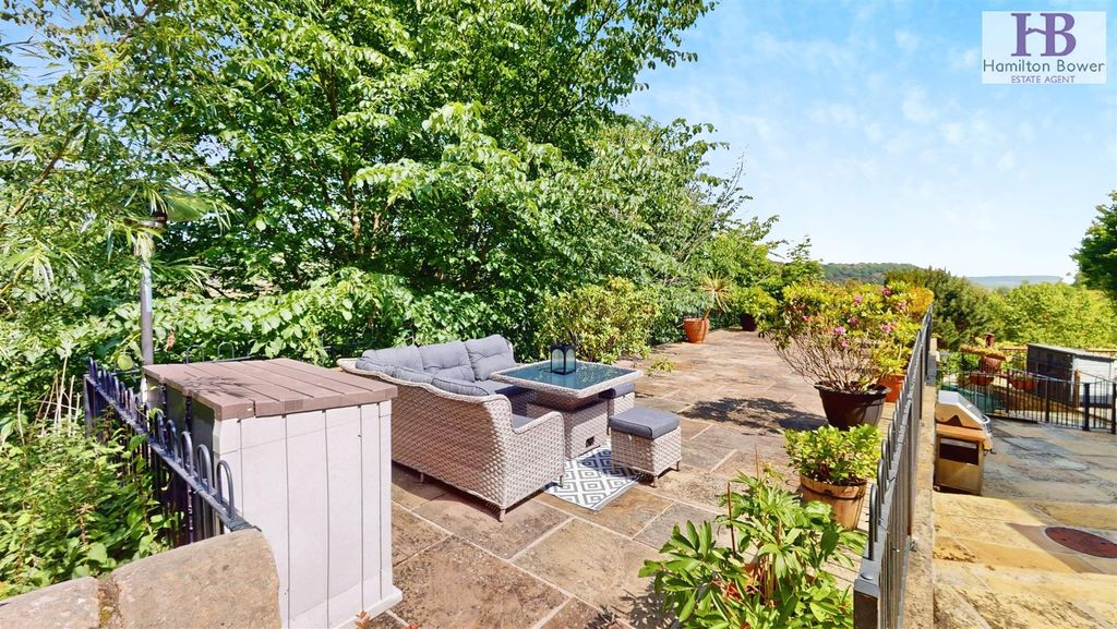 Property photo 2 of 37 9E7453B7-The-Barn-06112025_164331.Jpg