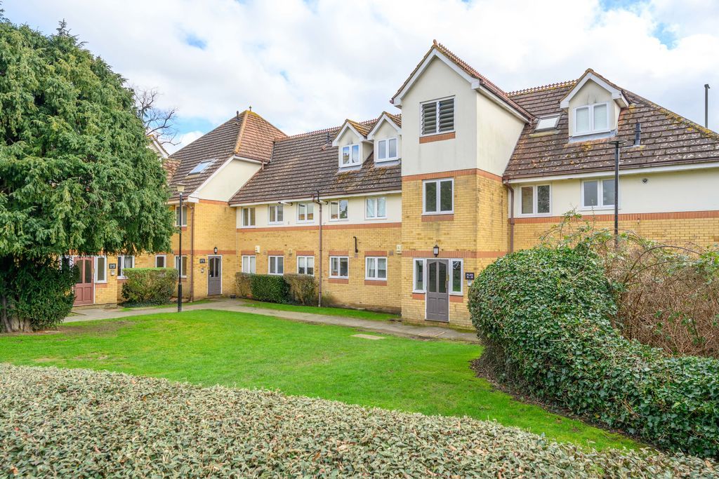 Property photo 1 of 9 Photo 9