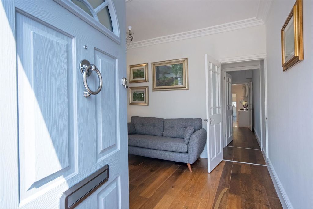 Property photo 3 of 30