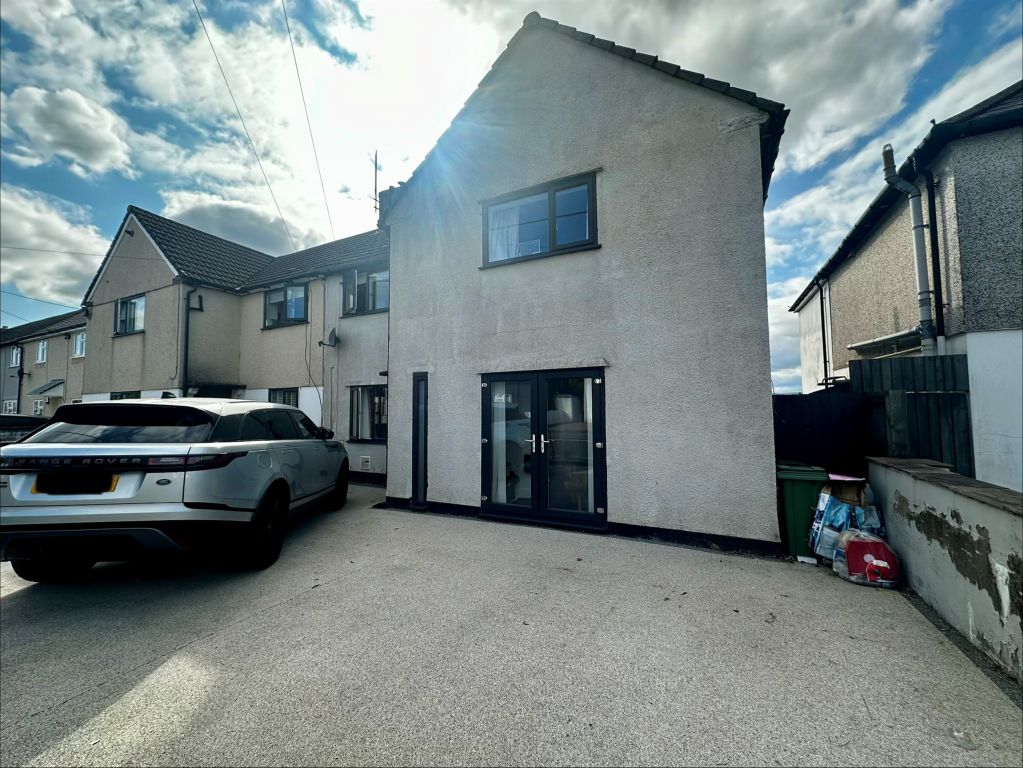 Property photo 1 of 2