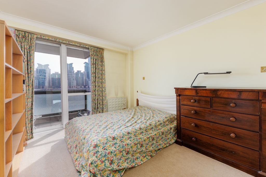 Property photo 3 of 8 Bedroom