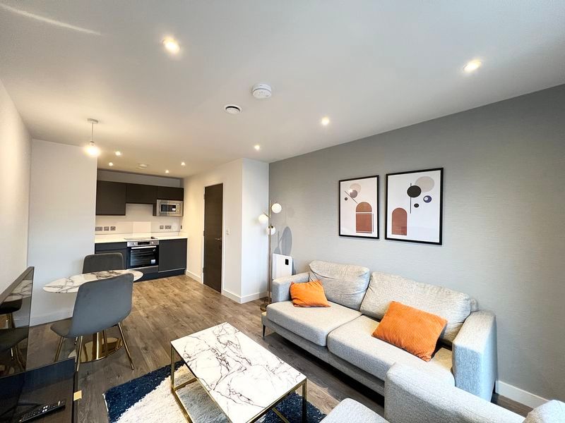 Property photo 1 of 10 Photo 6