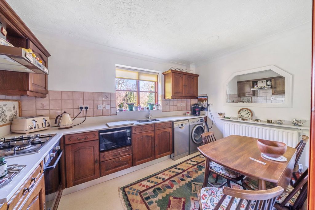 Property photo 3 of 16 Kitchen