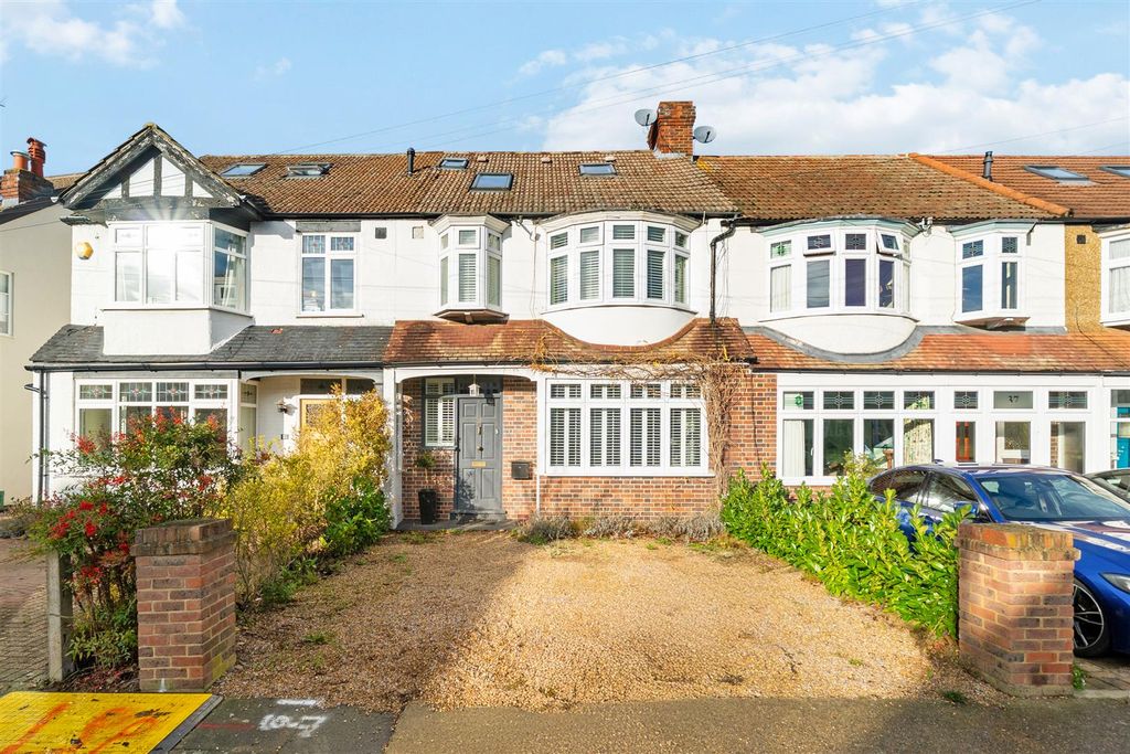 Property photo 2 of 12 External