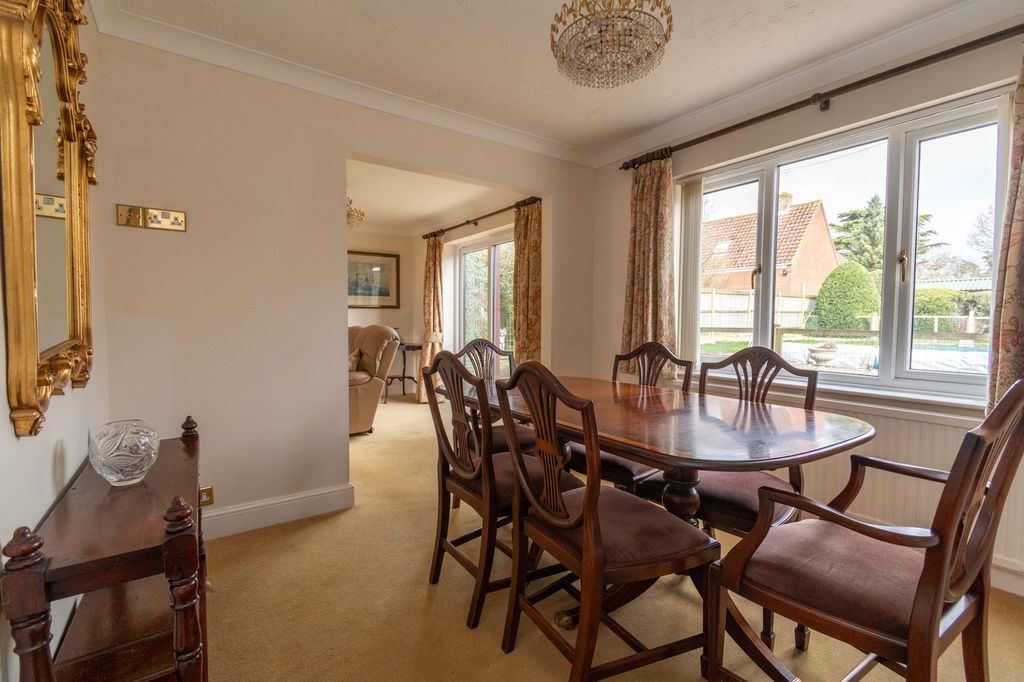 Property photo 3 of 21