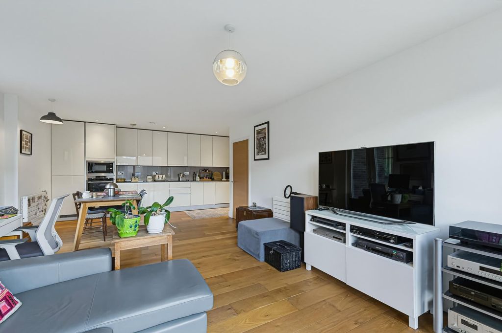 Property photo 2 of 9