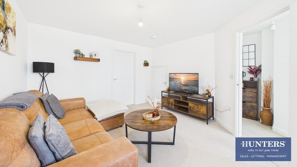 Property photo 3 of 20 Living Room