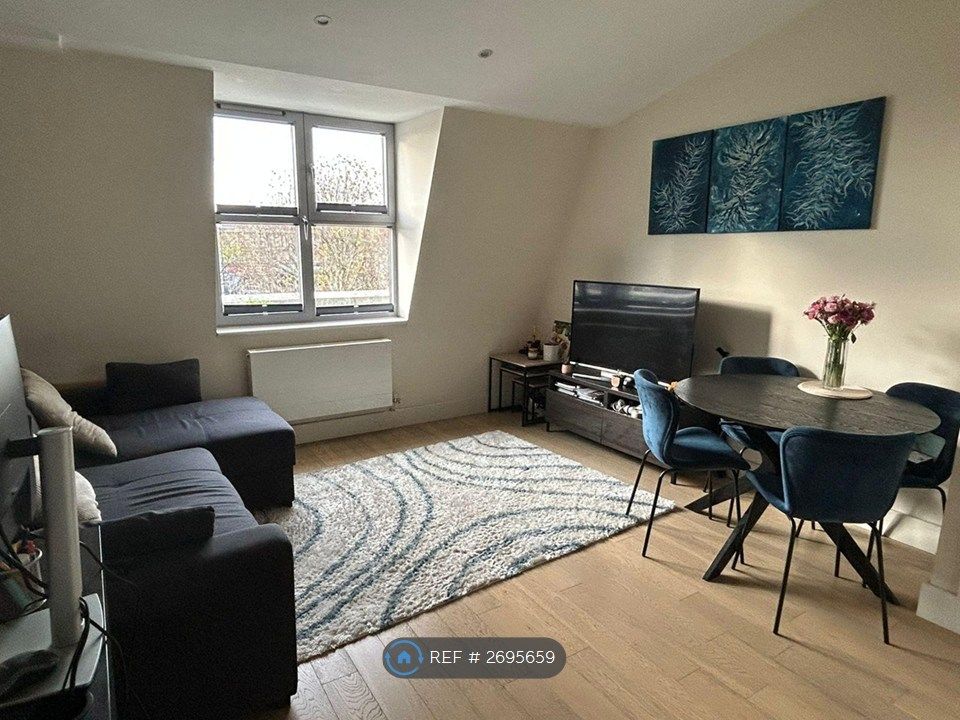 Property photo 3 of 9 Living Dining Room