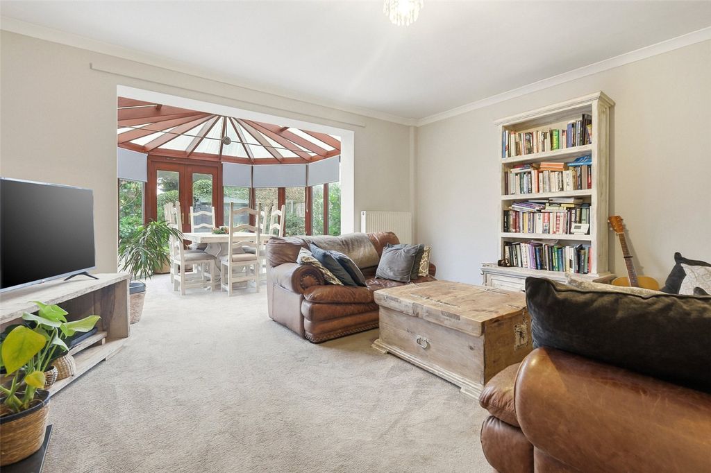 Property photo 2 of 19 Picture No. 15