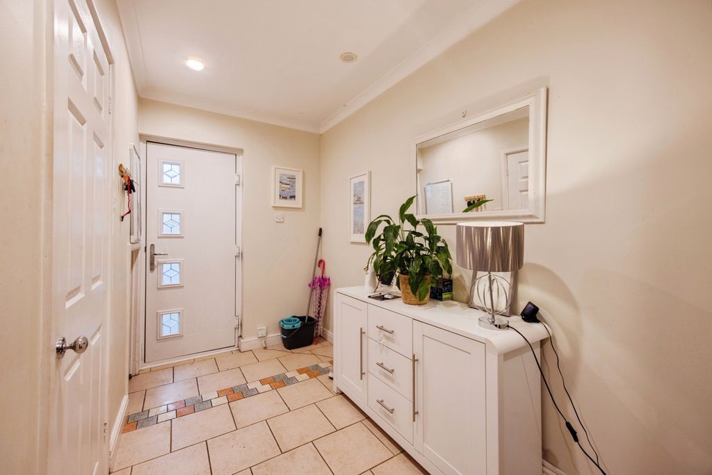 Property photo 2 of 15 Pbox-Img.Jpg